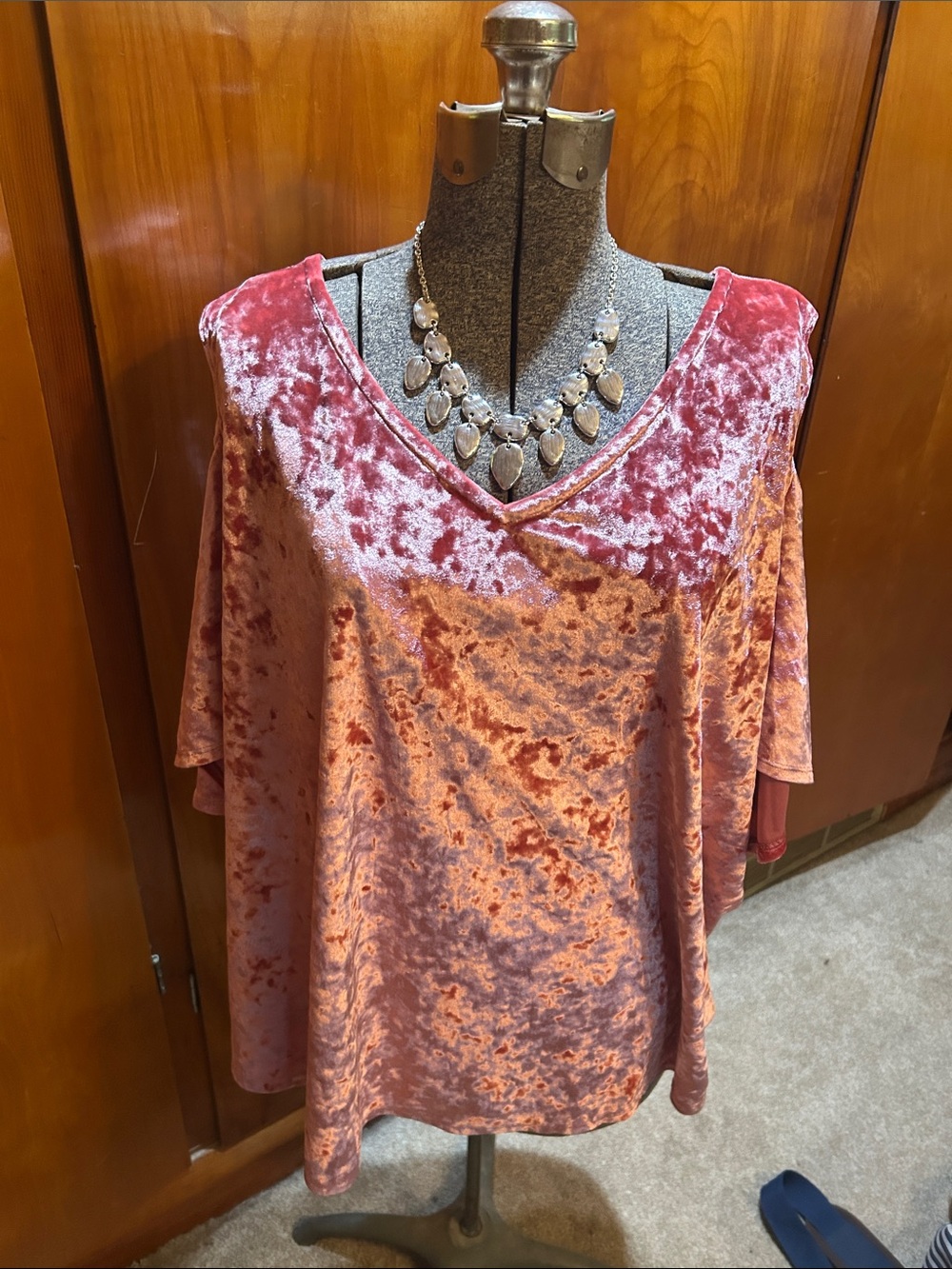 a.n.a Rose Crush Velvet V-Neck Cold-Shoulder Tunic